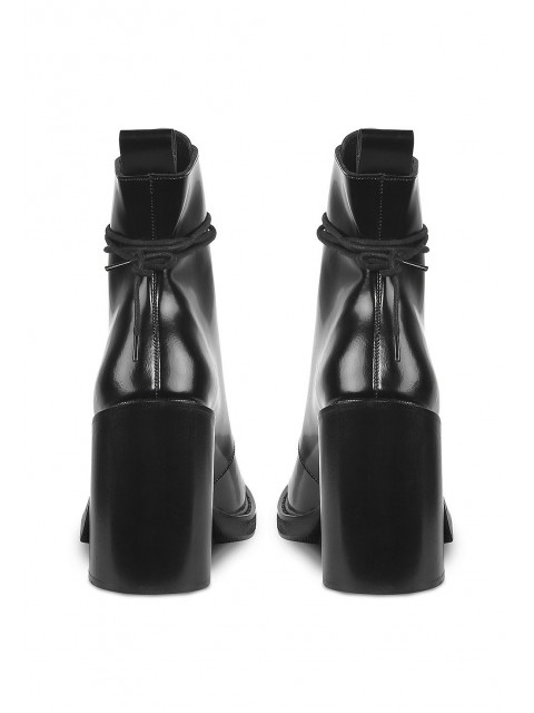 Ботильоны с квадратным мысом Ботильоны с квадратным мысом