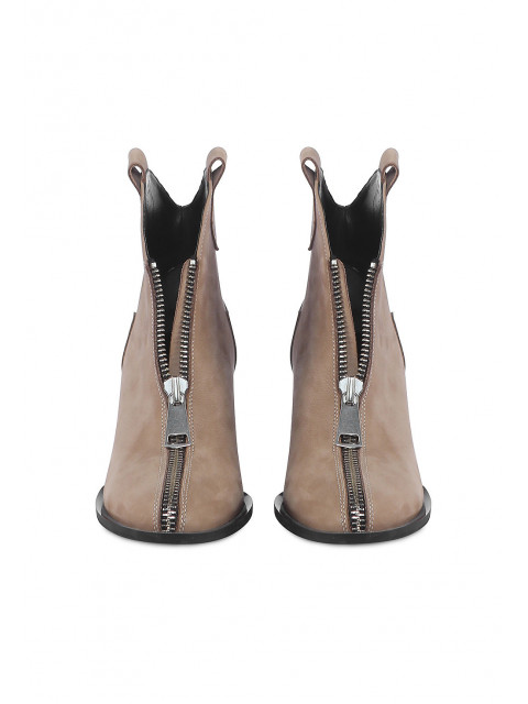 Казаки с массивным замком бежевые