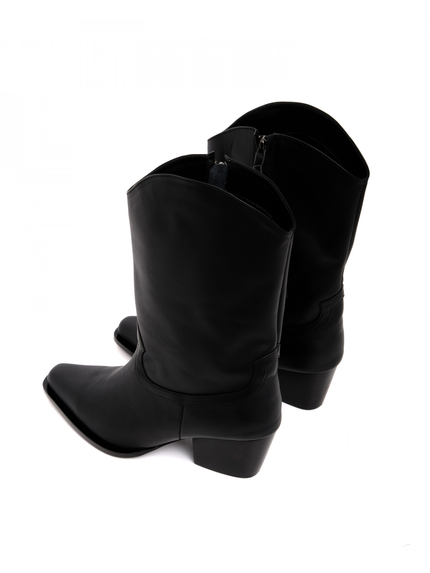 Familiar cowboy boots