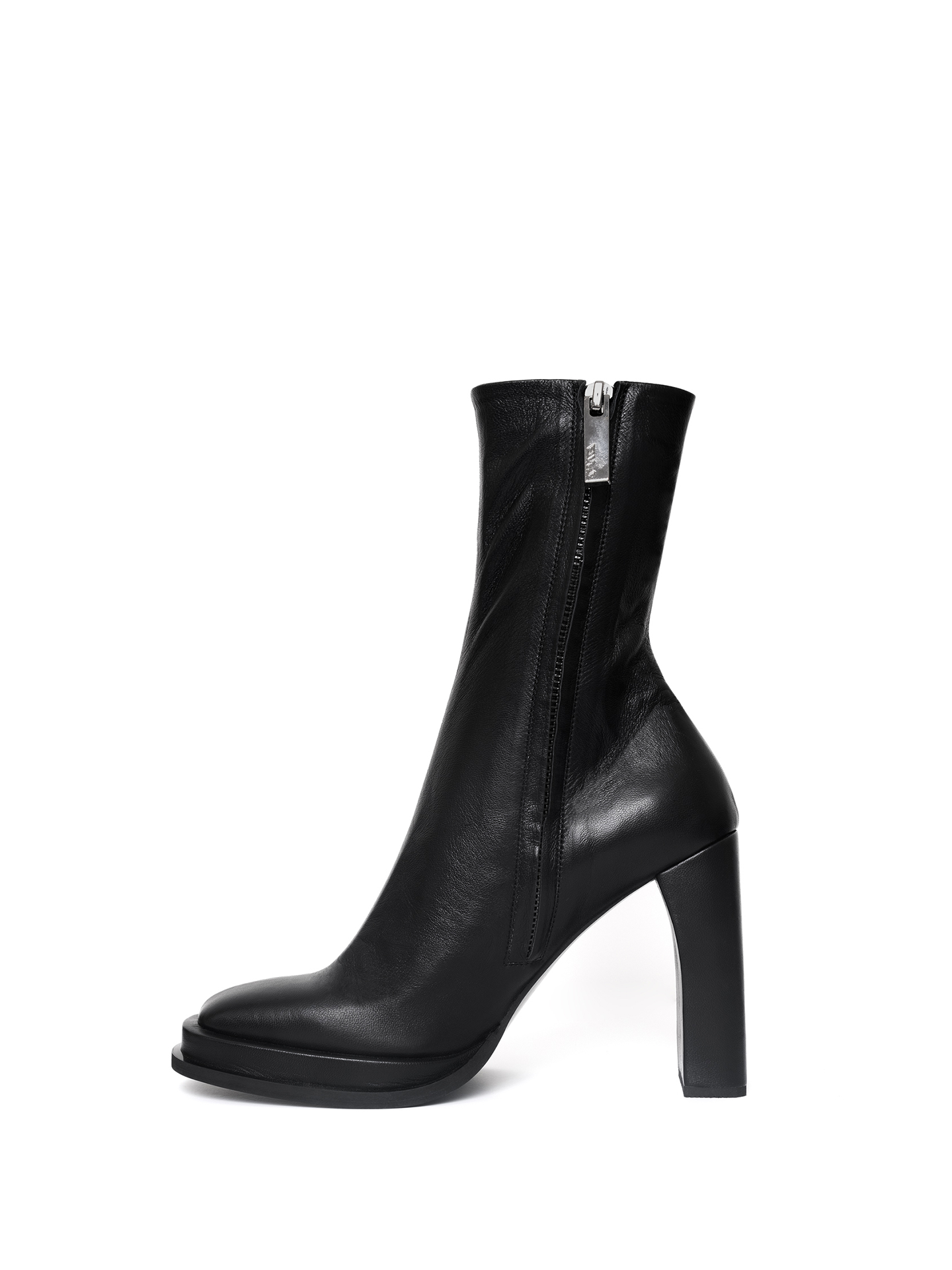 Ботильоны с квадратным мысом Ботильоны с квадратным мысом