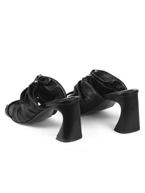 Horseshoe mules Horseshoe mules