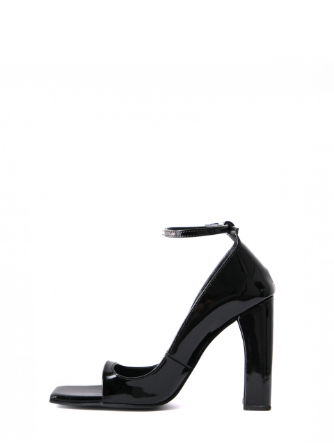 Черные босоножки с открытым мысом Черные босоножки с открытым мысом