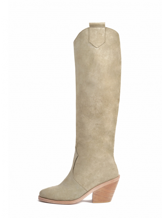 Boots Familiar Boots Familiar