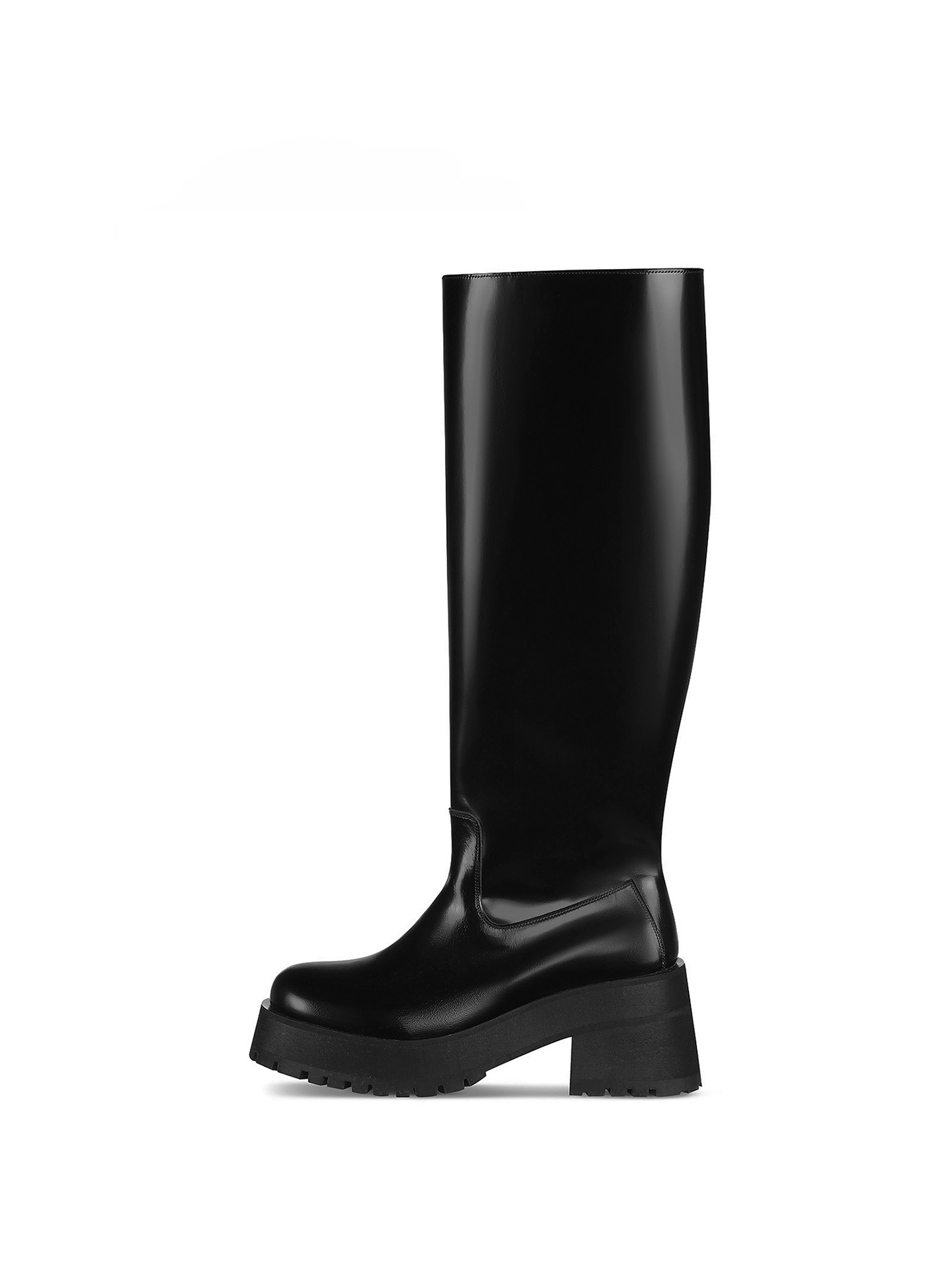 Черные сапоги из кожи полулак Черные сапоги из кожи полулак