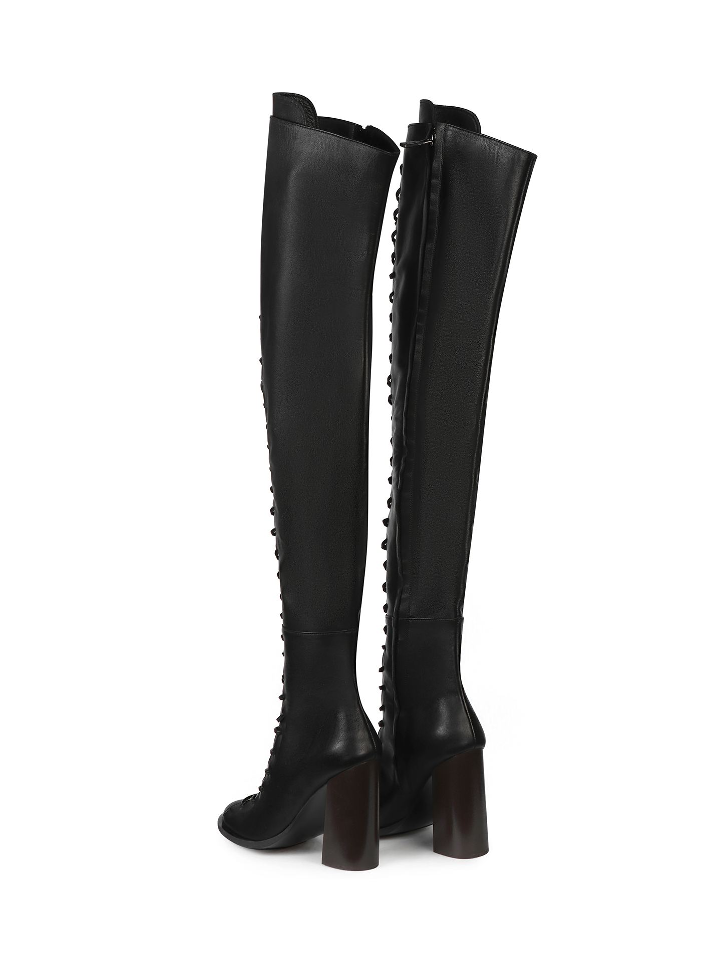 Laced tall boots on heel