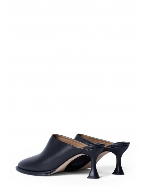 Mules with heels Mules with heels