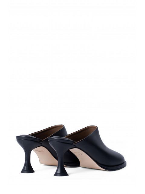 Mules with heels Mules with heels