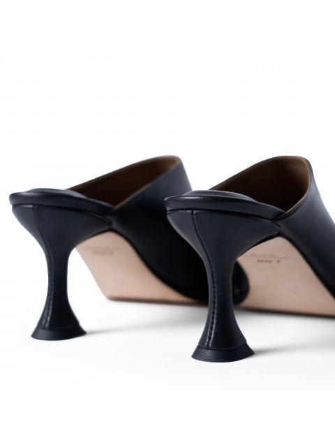 Mules with heels Mules with heels