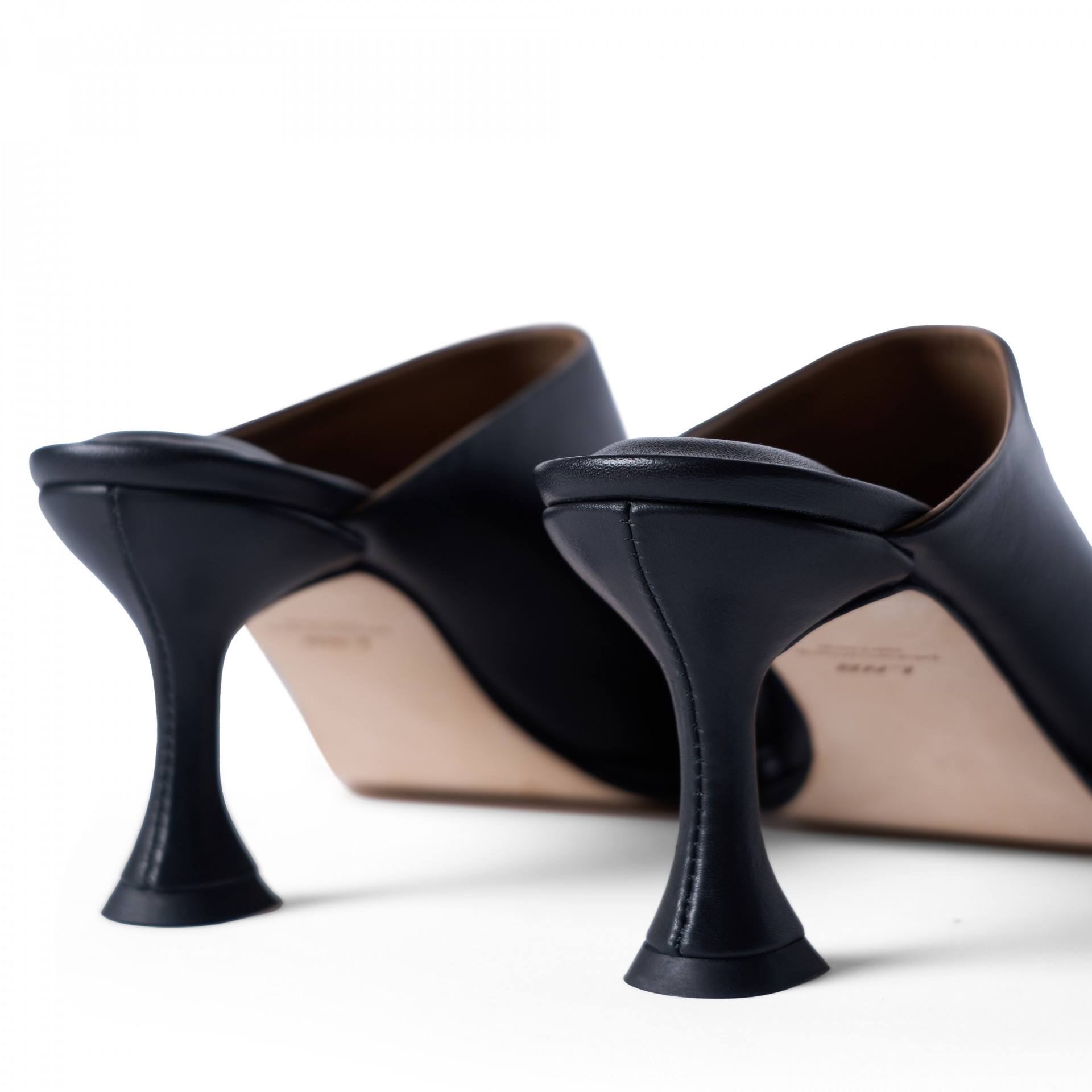 Mules with heels Mules with heels