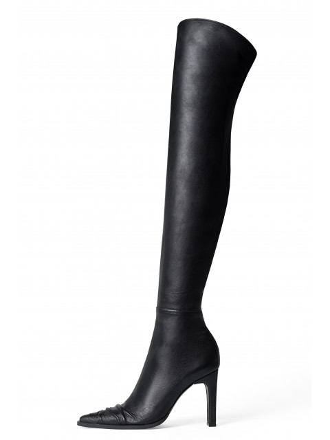 Wrinkled tall boots Wrinkled tall boots