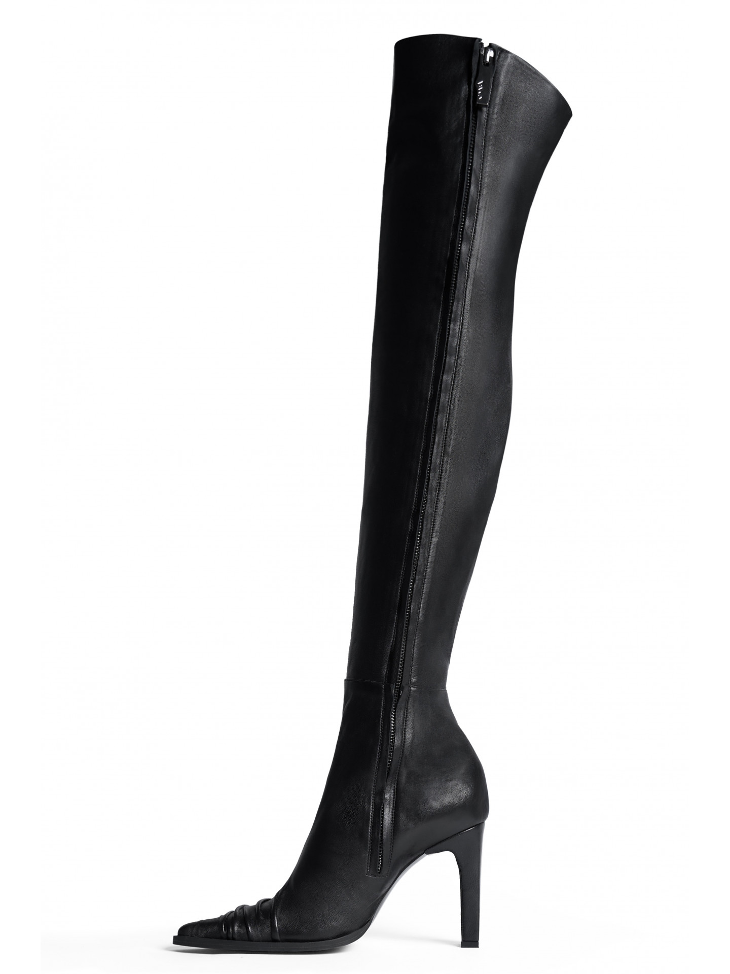 Wrinkled tall boots Wrinkled tall boots