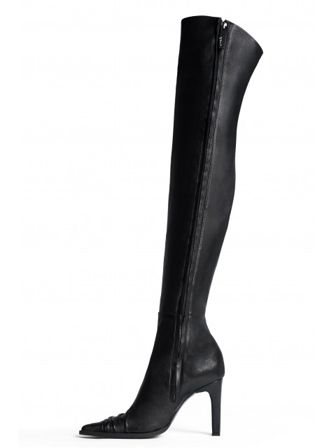 Wrinkled tall boots Wrinkled tall boots