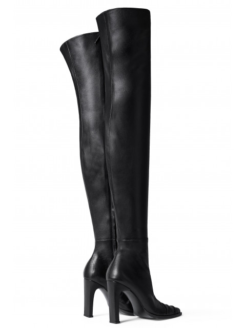 Wrinkled tall boots Wrinkled tall boots