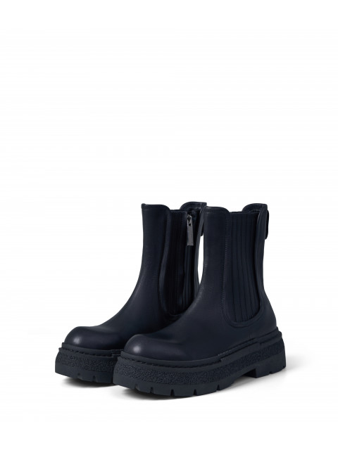 Chelsea Midnight Chelsea Midnight