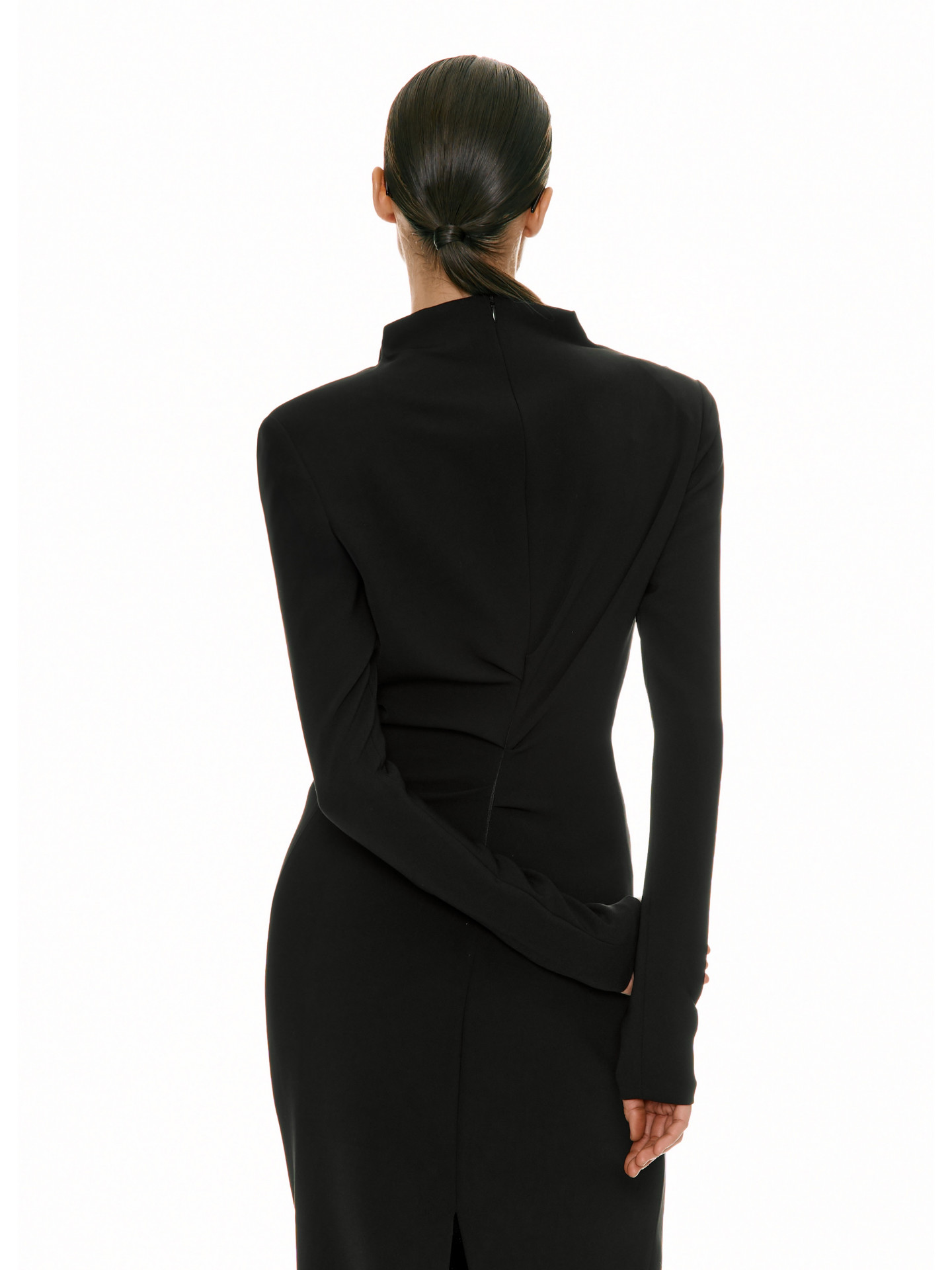 Perpetuam dress in black