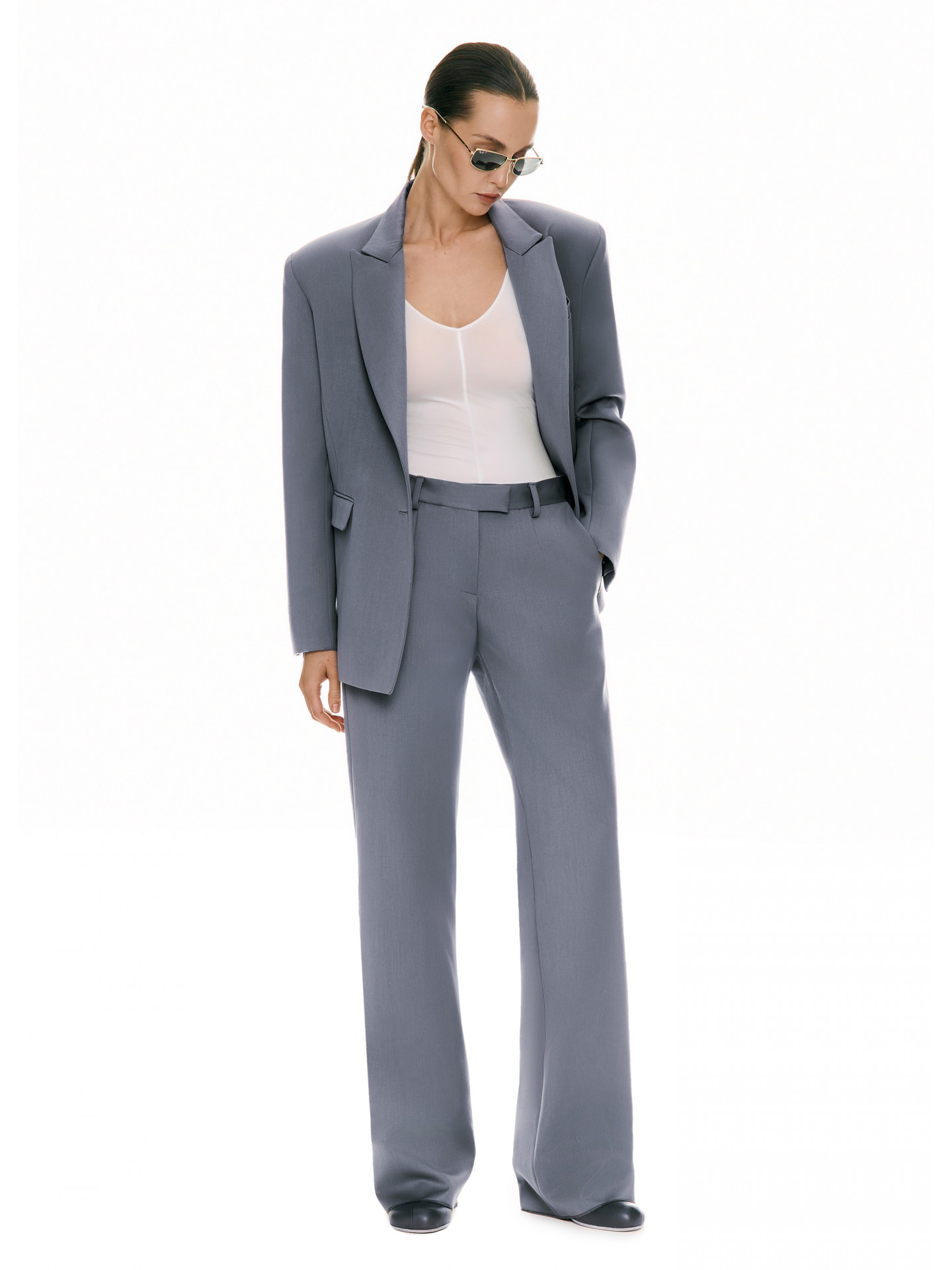 Брюки серые