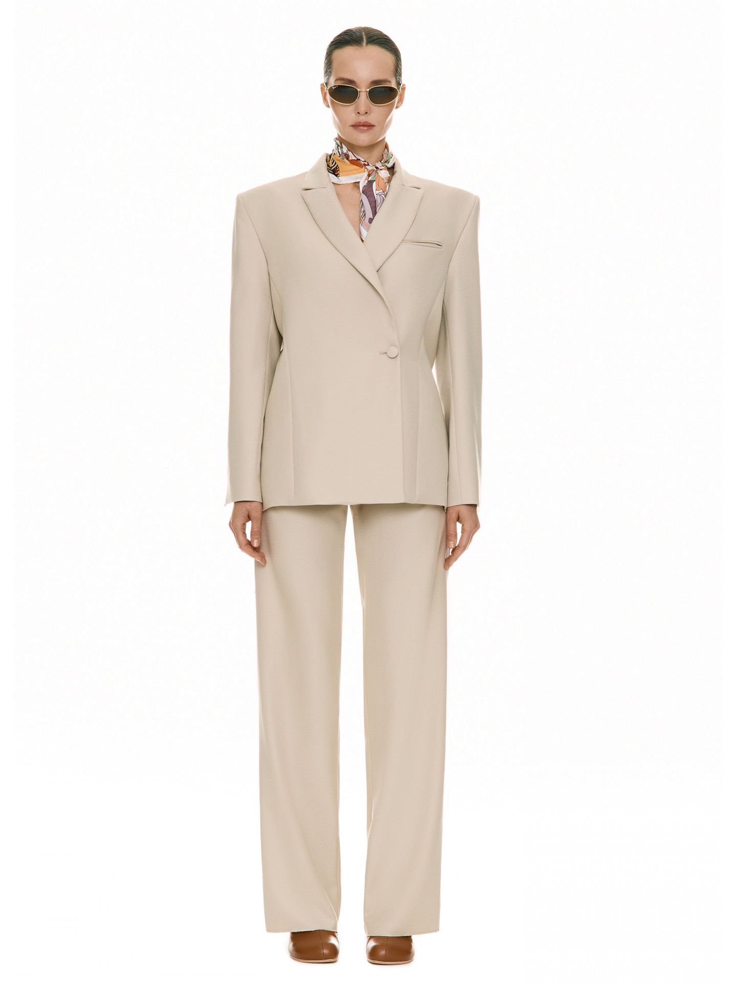 Beige pants Beige pants