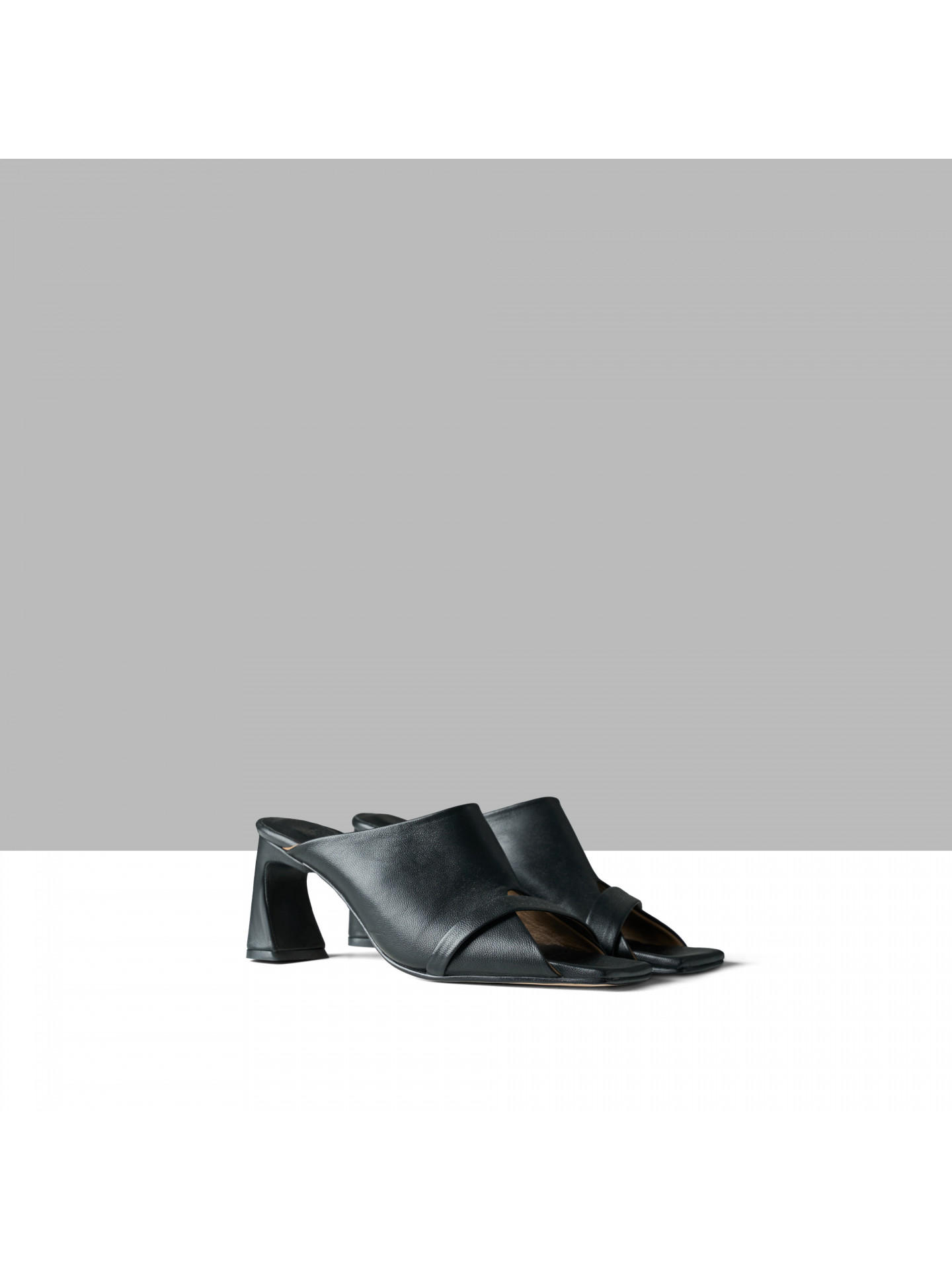 Mules with a stable heel