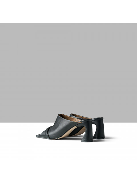 Mules with a stable heel