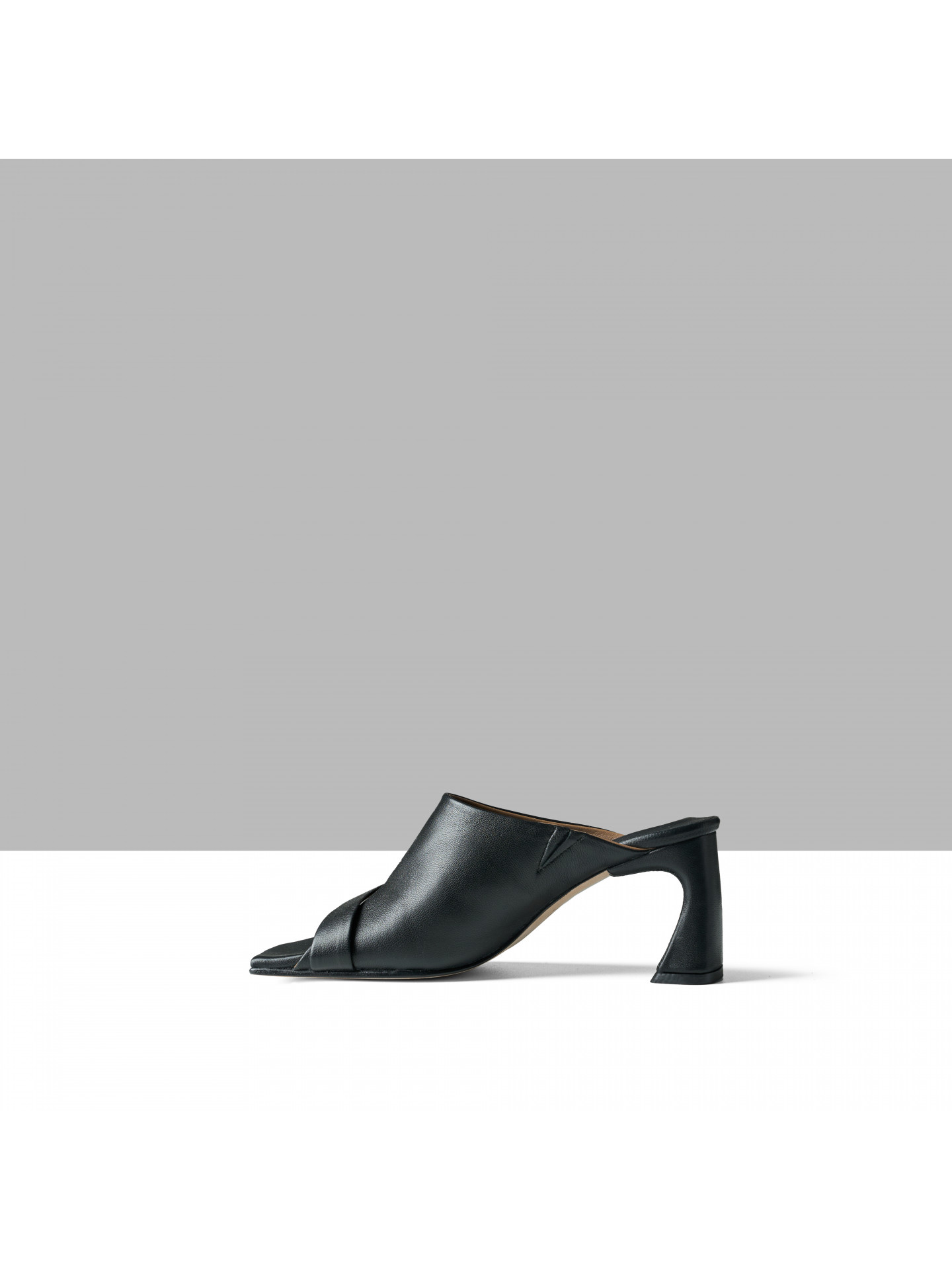 Mules with a stable heel