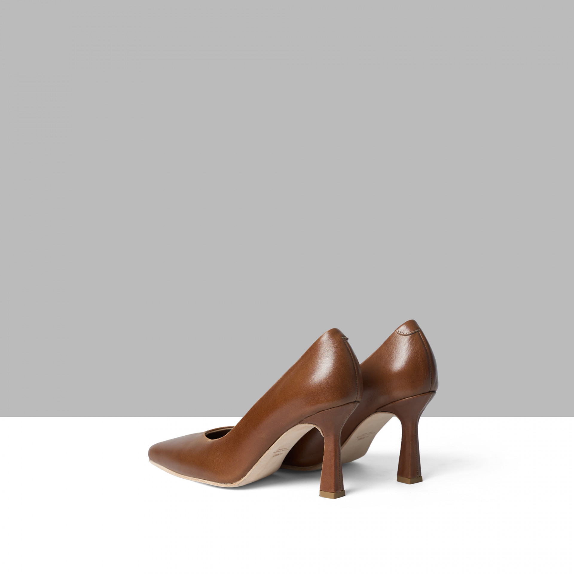 Vintage cognac shoes